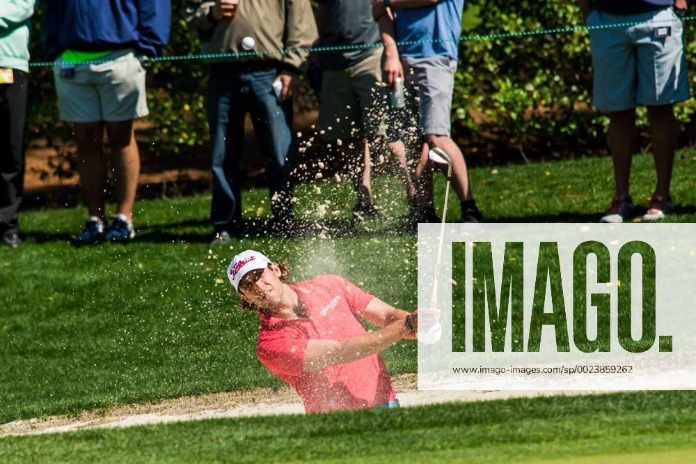 Golfer Andrew Loupe hits out of green side bunker on the 5th hole during the Wells Fargo Championship on Friday, May 6, 2016 at Quail Hallow Country Club in Charlotte, NC. David Grooms CSM PGA Golf Herren 2016: Wells Fargo Championship MAR 6 - ZUMAc04_