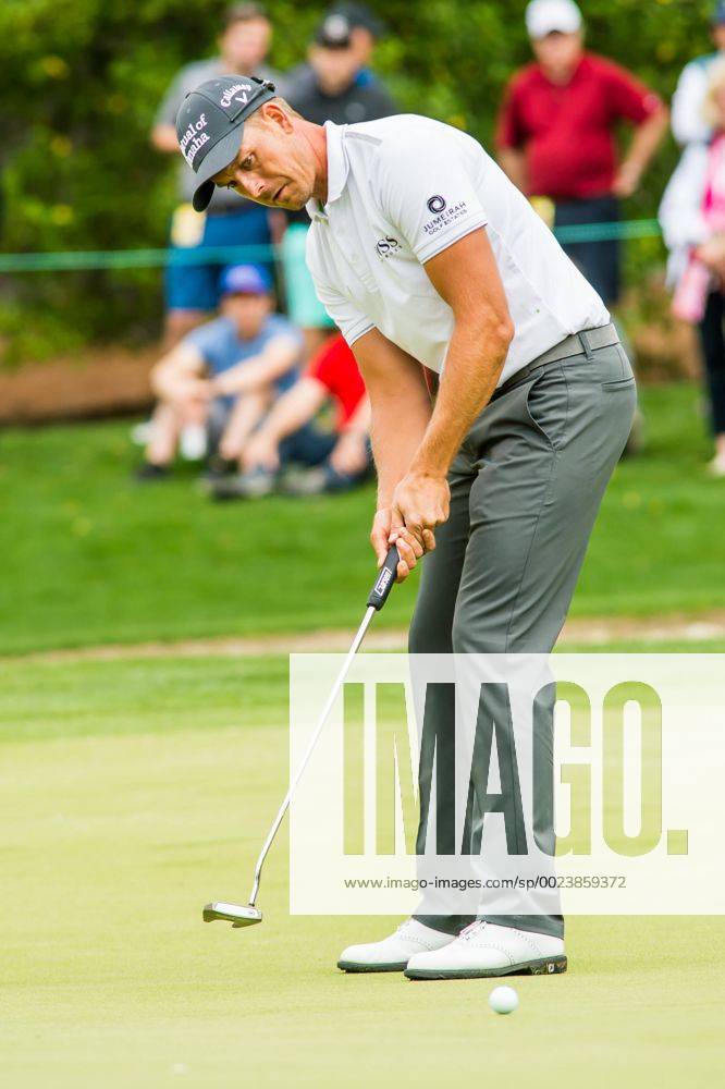 Golfer Henrik Stenson putts on the fifth green during the Wells Fargo Championship on Friday, May 6, 2016 at Quail Hallow Country Club in Charlotte, NC. David Grooms CSM PGA Golf Herren 2016: Wells Fargo Championship MAR 6 - ZUMAc04_