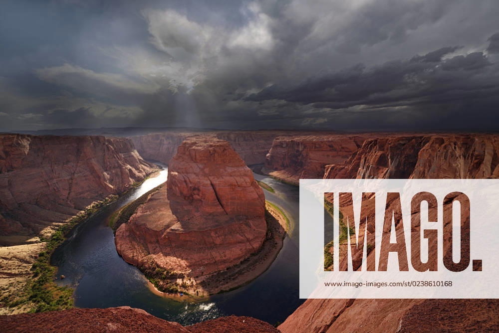 Horseshoe Bend, Colorado River, Glen Canyon National Rec. Area, Arizona,USA Page