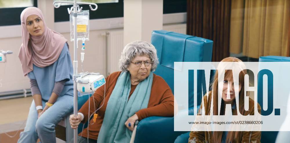 MY HAPPY ENDING, from left: Rakhee Thakrar, Miriam Margolyes, Sally Phillips, 2023. Roadside Attractions Courtesy Everett Collection PUBLICATIONXNOTxINxCANxCHNxFRAxITAxJPNxNORxPOLxRUSxESPxUKxUSA