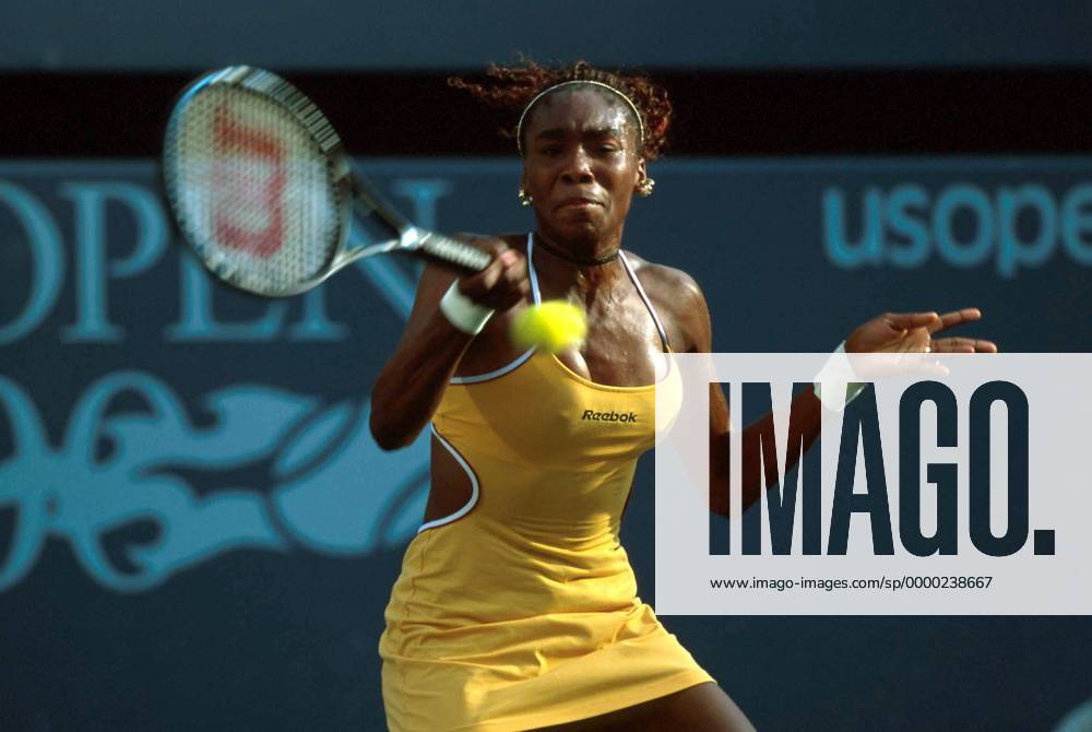 Venus Williams (USA) - Vorhand Tennis Damen US Open 2000, Grand Slam, WTA-Tour, Hartplatz, Hardcourt, Hartplatzturnier, Hartplatztennis Einzelbild Flushing Meadow New York Dynamik,