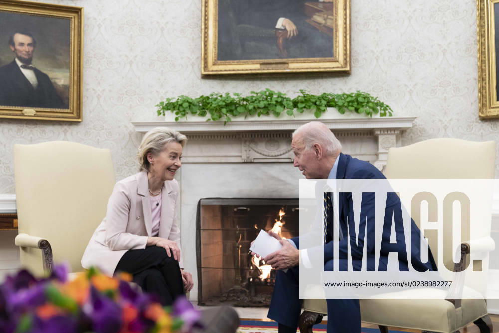 USA, Joe Biden empfängt Ursula von der Leyen in Washington President Joe Biden meets with President of the European Commission Ursula von der Leyen in the Oval Office of the White House in Washington, DC on Friday, March 10, 2023. WAP20230310324 BONNIExCASH