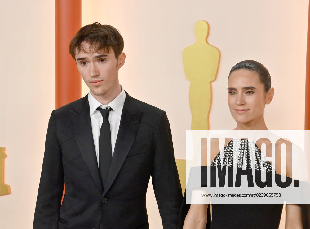 (L-R) Stellan Connelly Bettany and Jennifer Connelly attend the 95th annual Academy Awards at the Dolby Theatre in the Hollywood section of Los Angeles on Sunday, March 12, 2023. LAP2023031211291 JIMxRUYMEN