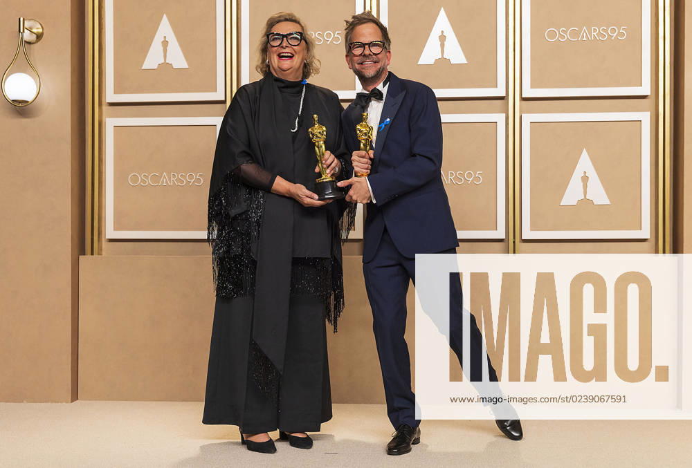 Ernestine Hipper and Christian M. Goldbeck pose with their Oscars for Best Production Design for the film All Quiet Front , in the press room of the ceremony of the Academy Awards, today, at the Dolby Theater in Hollywood, USA, 12 March 2023. Charlie Mackesy and Matthew Freud win Best Animated Short Oscar !ACHTUNG: NUR REDAKTIONELLE NUTZUNG!