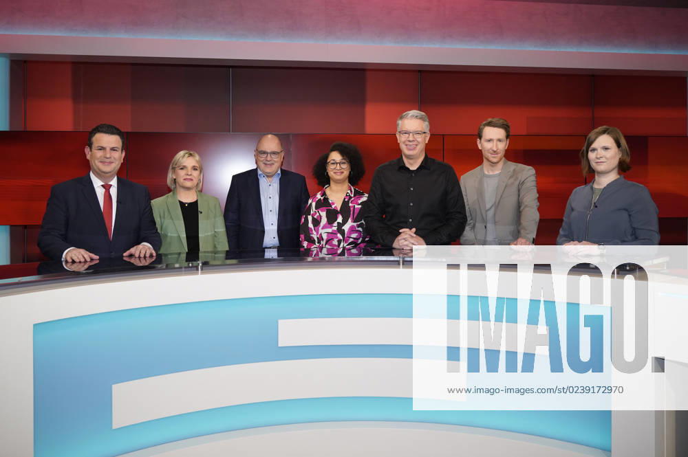 Hubertus Heil, Jessica Hansen, Steffen Kampeter, Sara Weber, Frank Thelen, Louis Klamroth and Karen Malsy on the ARD talk show hart aber fair in Studio Adlershof Berlin, 13 03 2023 Foto:xT.xBartillax xFuturexImage