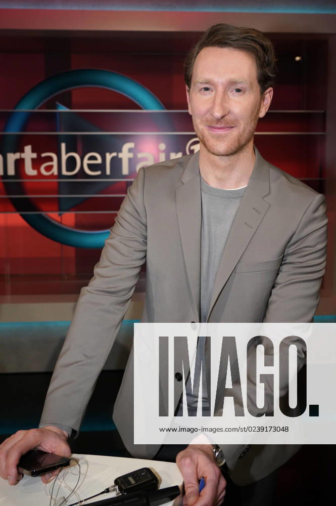 Louis Klamroth in the ARD talk show hart aber fair in the studio Adlershof Berlin, 13 03 2023 Foto:xT.xBartillax xFuturexImage