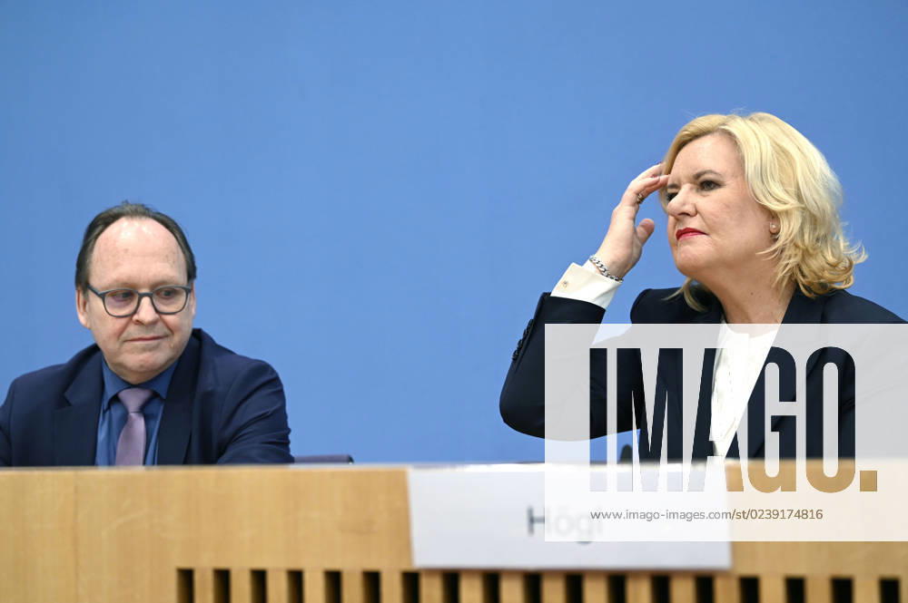 Hans Ulrich Gerland and Eva Högl at the Federal Press Conference for the presentation of the Annual Report 2022 in the House of the Federal Press Conference Berlin, 14 03 2023 Foto:xF.xFuturexImage