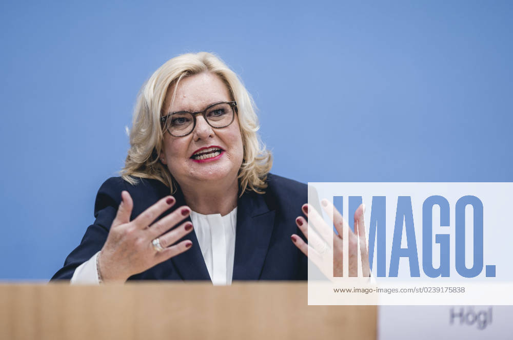 The Commissioner for the Armed Forces of the German Bundestag, Eva Hoegl SPD in the context of the presentation of the Annual Report 2022 at the Federal Press Conference Berlin, 14 03 2023 Berlin Germany.