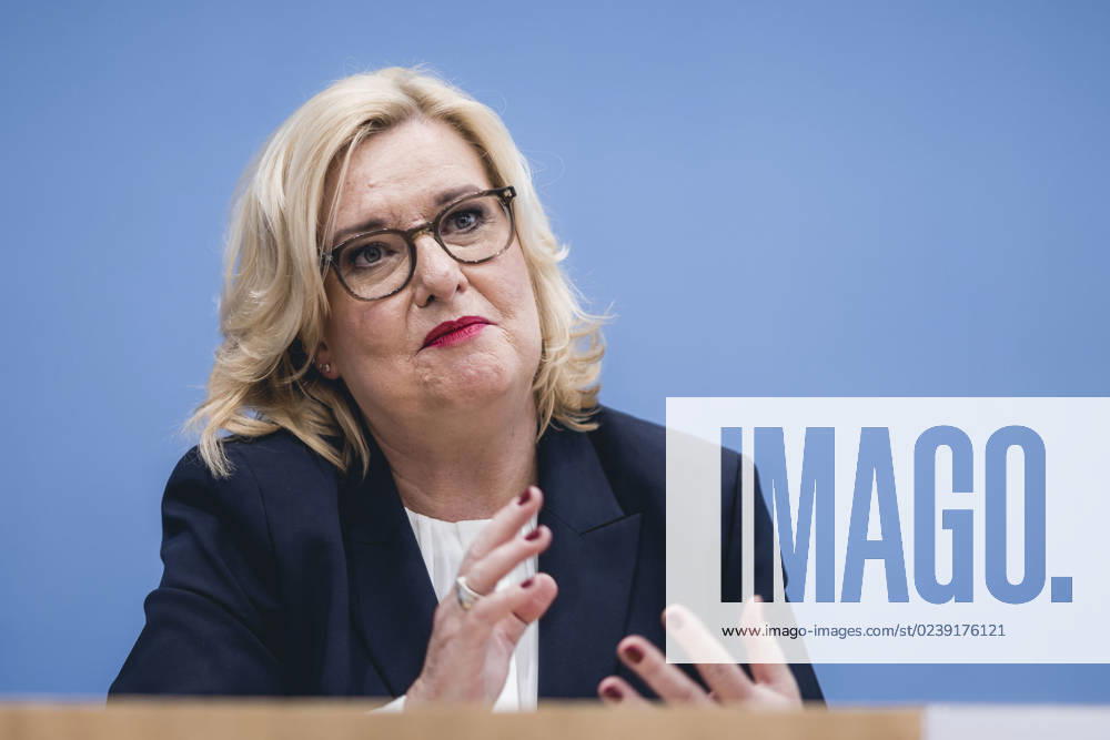 The Commissioner for the Armed Forces of the German Bundestag, Eva Hoegl SPD in the context of the presentation of the Annual Report 2022 at the Federal Press Conference Berlin, 14 03 2023 Berlin Germany.