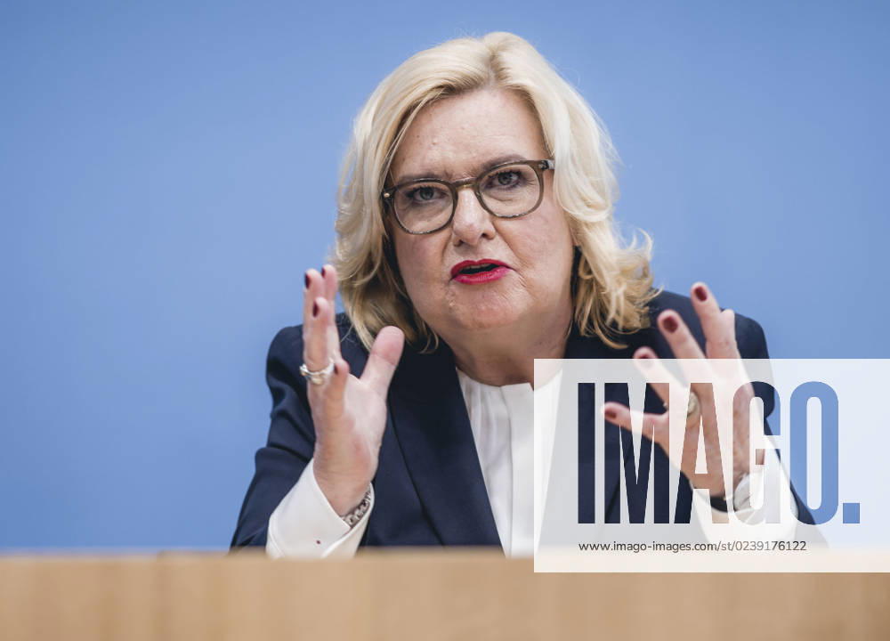 The Commissioner for the Armed Forces of the German Bundestag, Eva Hoegl SPD in the context of the presentation of the Annual Report 2022 at the Federal Press Conference Berlin, 14 03 2023 Berlin Germany.