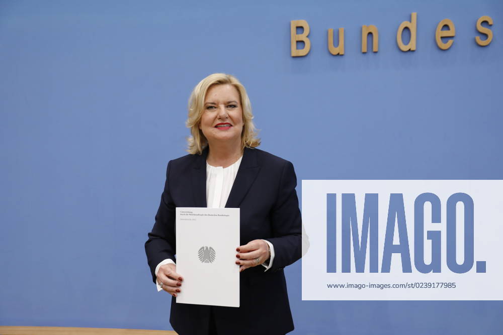 Eva Högl, Commissioner for the Armed Forces of the German Bundestag, Germany, Berlin, Federal Press Conference, Topic Presentation of the Annual Report 2022