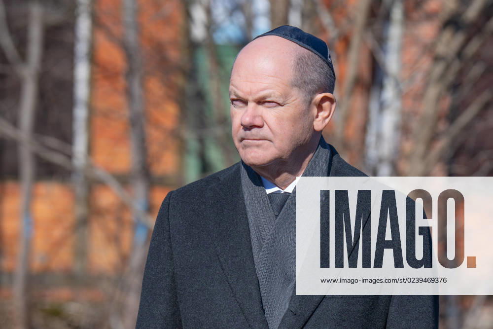 Federal Chancellor Olaf Scholz Visit of the Prime Minister of the State of Israel, Benjamin Netanyahu, in Berlin Visit of the Holocaust Memorial Gleis 17 in Berlin Wannsee with Federal Chancellor Olaf Scholz Berlin Berlin GER