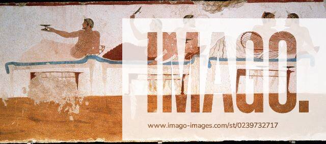 Greek art. Tomb of the Diver. 5th century BC. Using a true fresco technique. Symposium, north wall. National Museum of Paestum. Italy.