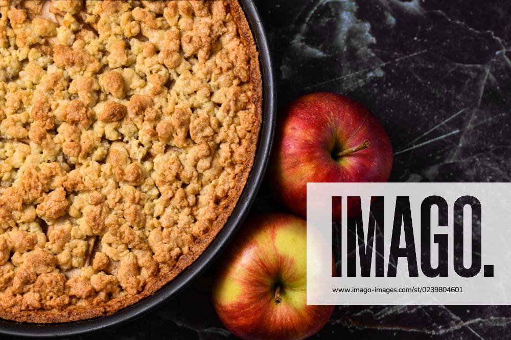 European Apple pie with Topping Crumble in Springform