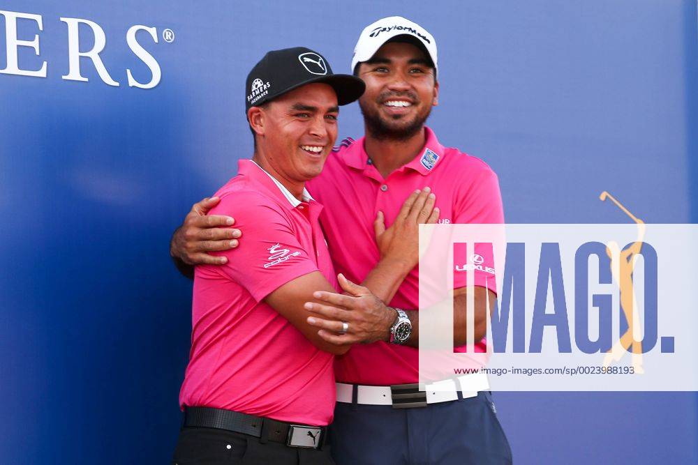 Golf, PGA, Jason Day gewinnt in Ponte Vedra Beach May 15, 2016 - Ponte Vedra Beach, Florida, United States - Jason Day (R) and Rickie Fowler share a laugh after the final round of The PLAYERS Championship at TPC Sawgrass. Golf 2016 - The PLAYERS Championship - Final Round - ZUMAw109