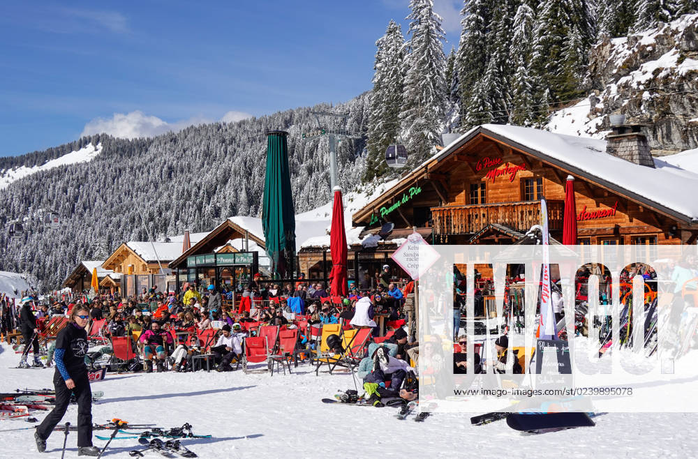 Ski lodges, gastronomy, Les Lindarets, Portes du Soleil winter sports resort, Haute Savoie, France