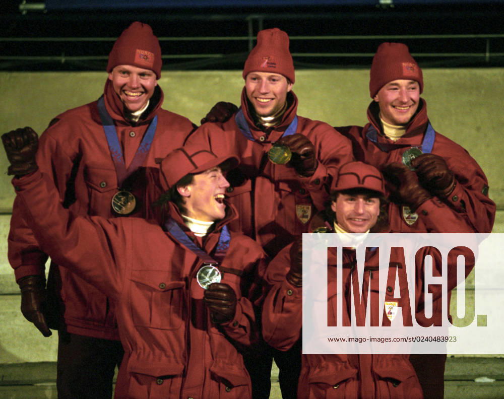 Lillehammer 19940225 Winter Olympics in Lillehammer Award ceremony for Jumping K90 meters and alpine combination for men Back f v Harald Chr Strand Nilsen, Lasse Kjus and Kjetil Andre Aamodt alpine Front f v Lasse Ottesen and Espen Bredesen Photo Aleksander Nordahl NTB Lillehammer Norway