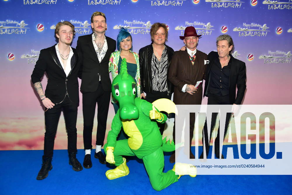 40 years ãHappy Birthday TabalugaÒ Peter Maffay with son Yaris Makkay and band Ankœnft blue carpet to the premiere of 40 years ãHappy Birthday TabalugaÒ on 27 March in the Zoo Palast in Berlin Photopress Mueller