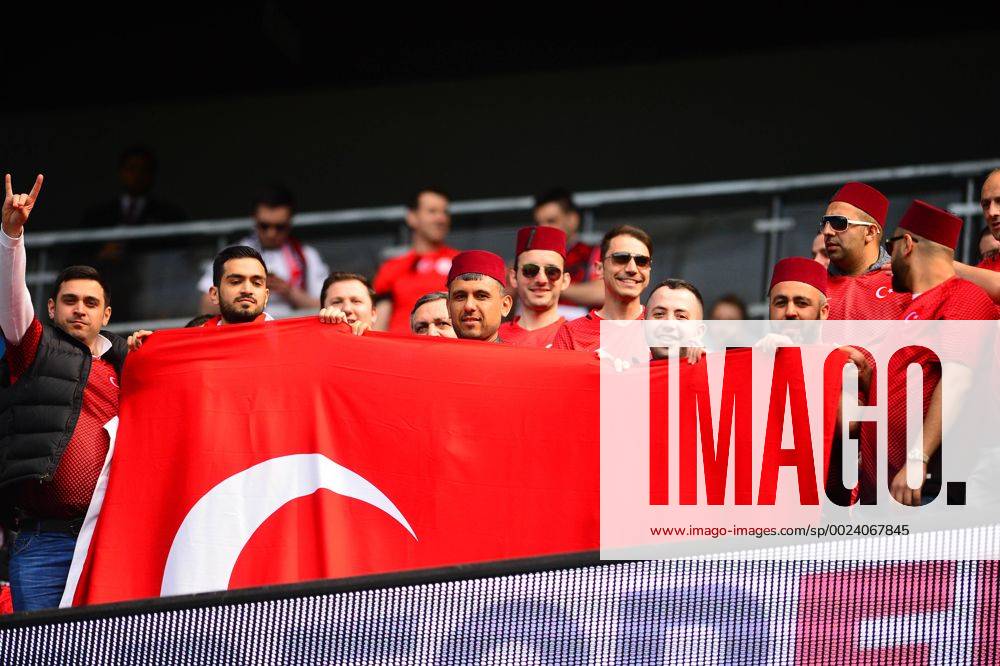 Fußball, Länderspiel, England - Türkei Friendly National football Match between England and Turkey at Etihad Stadium in Manchester , England on May 22, 2016. Pictured: Fans of Turkey.