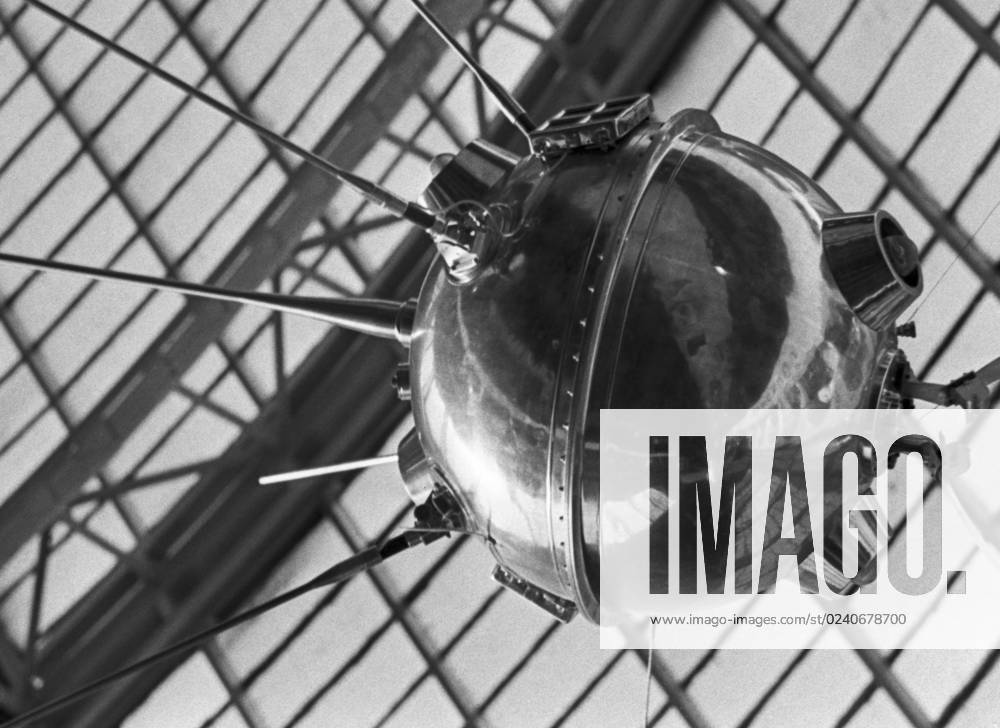 Moscow, USSR. September, 1967. A view of the Luna-2 robotic spacecraft at the Pavilion No. 32 Kosmos at the Exhibition of Achievements of National Economy. The exact date of the photograph is unknown. Valentin Cheredintsev TASS 16998152