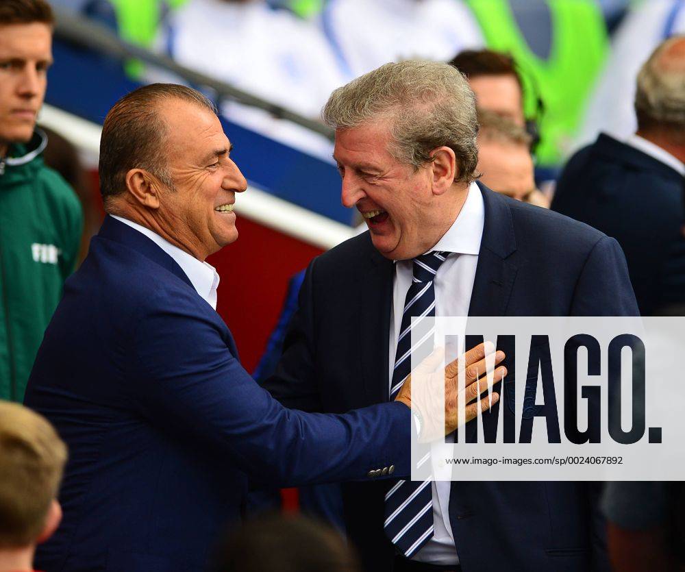 Fußball, Länderspiel, England - Türkei Friendly National football Match between England and Turkey at Etihad Stadium in Manchester , England on May 22, 2016. Pictured: Coach Fatih Terim (L) of Turkey and Coach Roy Hodgson of England.