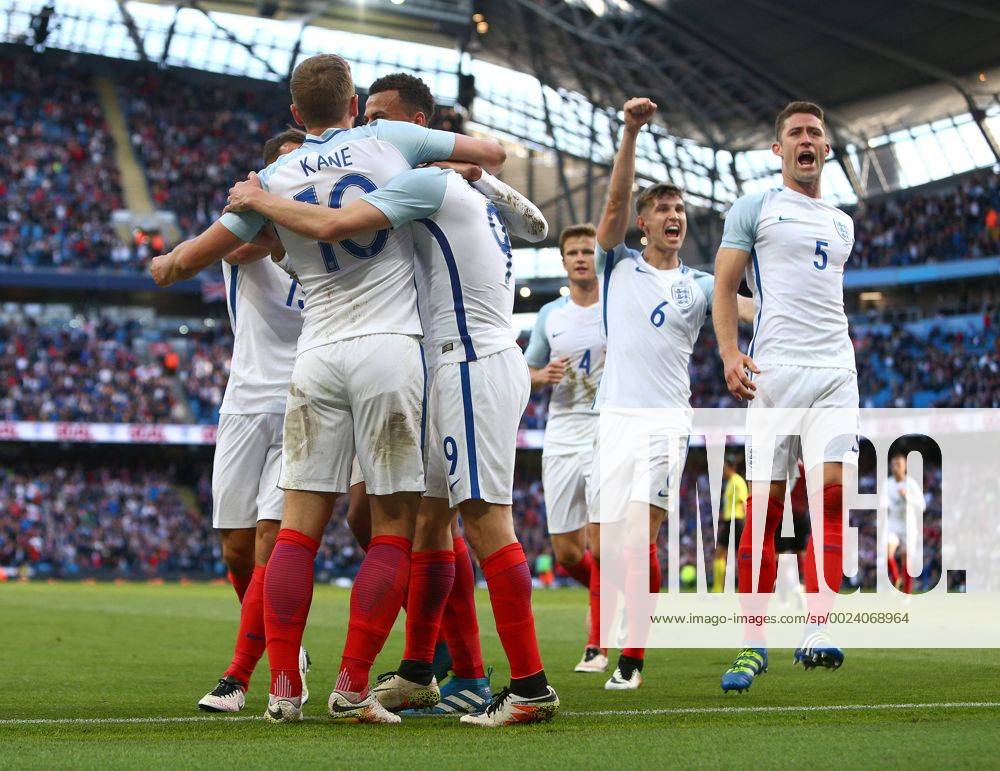 Jamie Vardy of England celebrates scoring his sides second goal during the International Friendly Länderspiel match at the Etihad Stadium. Photo credit should read: Philip Oldham Sportimage .