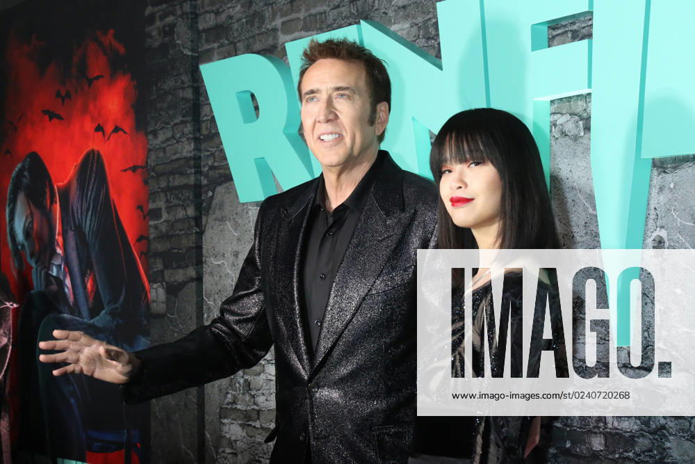 Bilder des Jahres 2023, Entertainment 03 März NEW YORK, NY- MARCH 28: Nicolas Cage and Riko Shibata at the NY Premiere of Renfield at MoMA in New York City on March 28, 2023.
