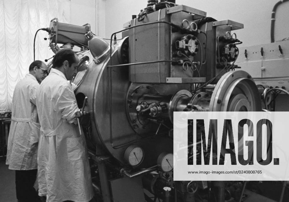 Moscow, USSR. August, 1976. Researchers of the receiving laboratory at the USSR Academy of Sciences prepare the vacuum chamber to study the Lunar soil retreived by the Luna-24 Soviet Automatic Interplanetary Station. The exact date of the photograph is unknown. Valentin Kuzmin TASS 17607405