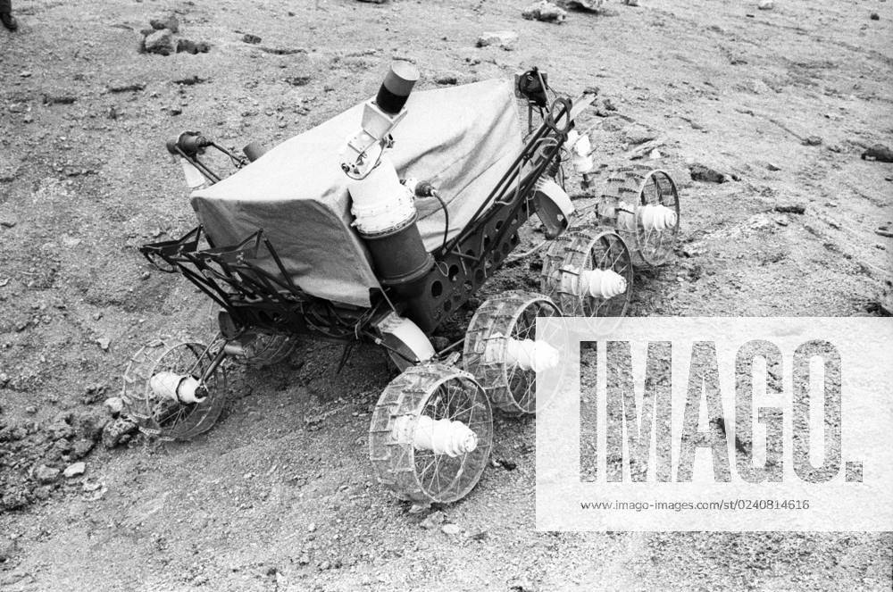 Crimea, Ukrainian SSR, USSR. December, 1970. Lunokhod-1 Lunar Rover pass the test under ground conditions simulating lunar soil at the lunodrom of the Ã‘Âentre for deep space. The exact date of the photograph is unknown. Nikolay Akimov TASS 8140954