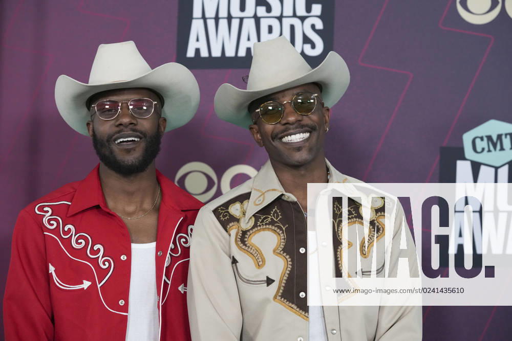 Singers TORRANCE THOMAS and THURMAN THOMAS walk the red carpet at the Country Music Television CMT Music Awards 2023 at the Moody Center in Austin, Texas on April 2, 2023 Austin United States - ZUMAd150 20230402_znp_d150_334
