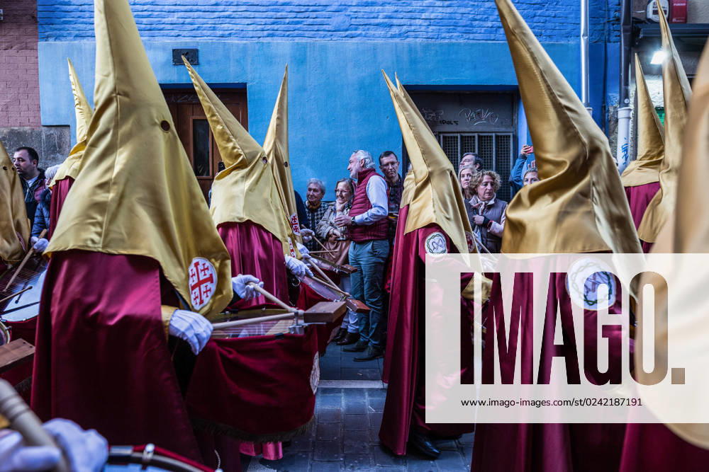 Members of the Brotherhood of the Flagellation of Jesus walk through the streets of Pamplona. The Brotherhood of the Passion of the Lord, the Brotherhood of the Flagellation of Jesus and The Brotherhood of Peace walks the streets of Pamplona, during the Processional and Prayer Act in the Plaza Santa Maria of the city. Pamplona Spain - ZUMAs197 20230406_zaa_s197_619