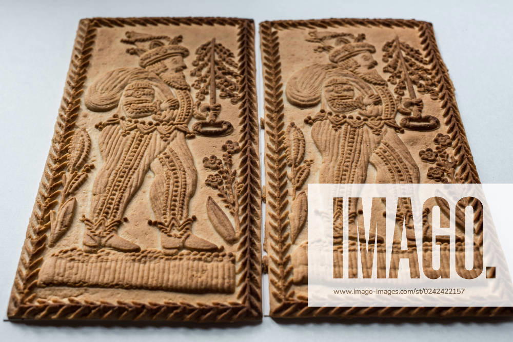 Baked speculoos biscuits with effigy , 32015446.jpg, Baking, Christmas, Portrait, Snack, Spekulatius, biscuits, brown, cakes, calories, crispy, delicious, dough, dry, eat, festive, specula, sugar