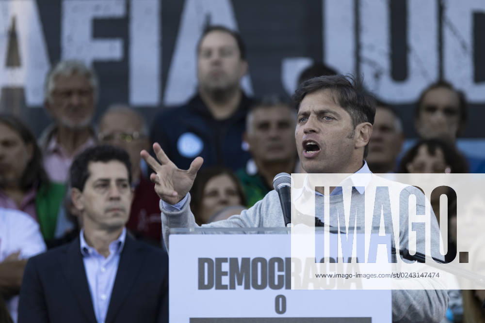 Concentration in the Supreme Court of Justice. Under the slogan Democracy or judicial mafia, the Justicialista Party, groups of the Frente de Todos and various unions, gathered in front of the Courts, seat of the Supreme Court in support of the current Vice President Cristina Kirchner who is facing legal cases against her. The Governor of the Province of Buenos Aires Axel Kiciloff closed the act. Buenos Aires Argentina