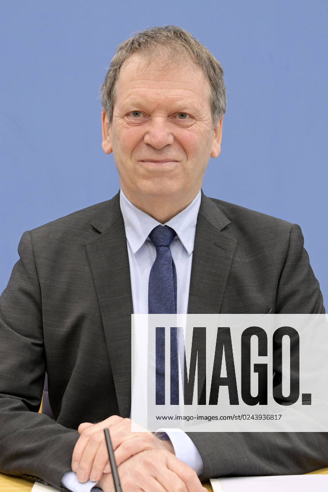 Hans Martin Henning at the Federal Press Conference on the publication of the audit report on the calculation of German greenhouse gas emissions for the year 2022 at the Haus der Bundespressekonferenz Berlin, 17 04 2023 Foto:xF.xFuturexImage
