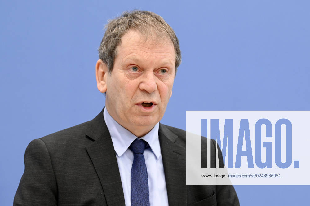 Hans Martin Henning at the Federal Press Conference on the publication of the audit report on the calculation of German greenhouse gas emissions for the year 2022 at the Haus der Bundespressekonferenz Berlin, 17 04 2023 Foto:xF.xFuturexImage