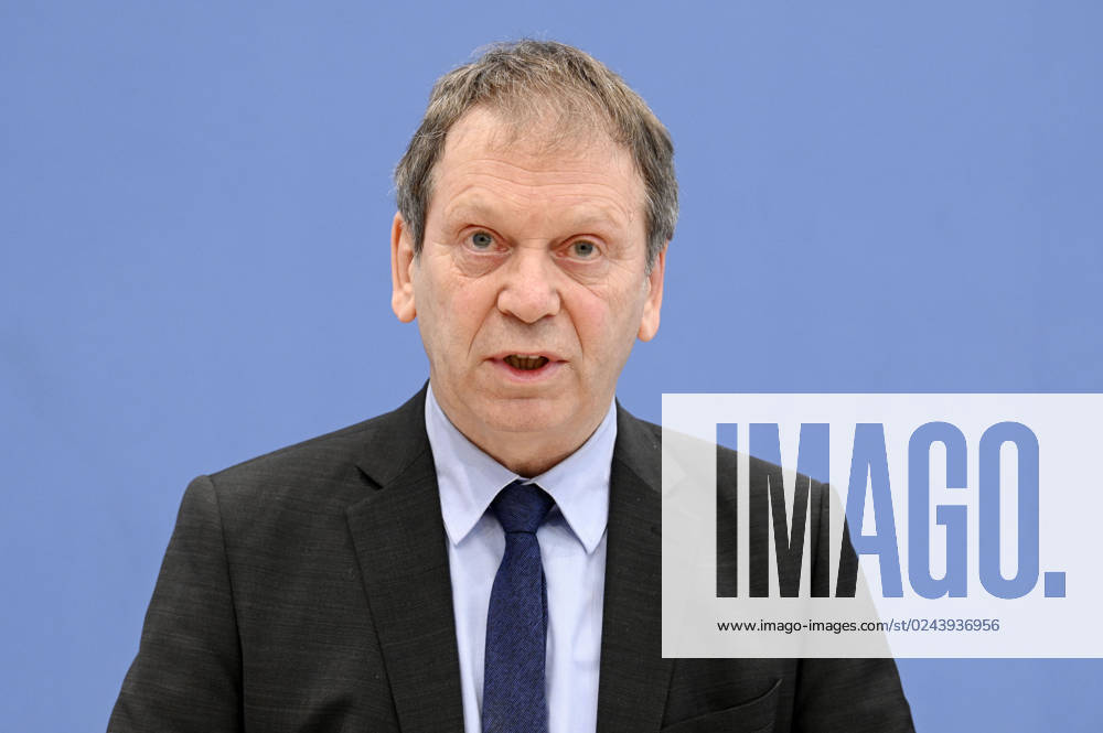 Hans Martin Henning at the Federal Press Conference on the publication of the audit report on the calculation of German greenhouse gas emissions for the year 2022 at the Haus der Bundespressekonferenz Berlin, 17 04 2023 Foto:xF.xFuturexImage
