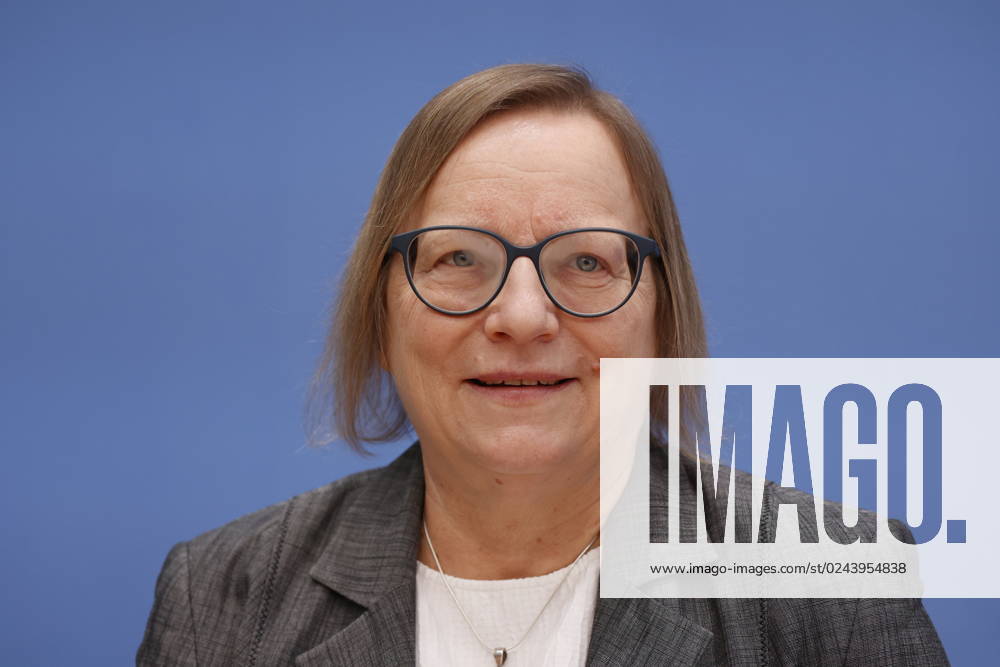 Barbara Schlomann, Germany, Berlin, Federal Press Conference, Topic Publication of the verification report on the calculation of German greenhouse gas emissions for the year 2022.