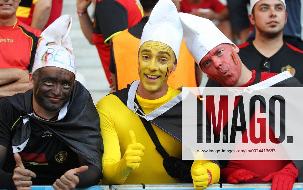 SOCCER - UEFA EURO EM Europameisterschaft Fussball 2016, SWE vs BEL NICE,FRANCE,22.JUN.16 - SOCCER - UEFA European Championship EM Europameisterschaft 2016, international match Länderspiel Sweden vs Belgium. Image shows fans of BEL. GEPAxpictures Kneisl