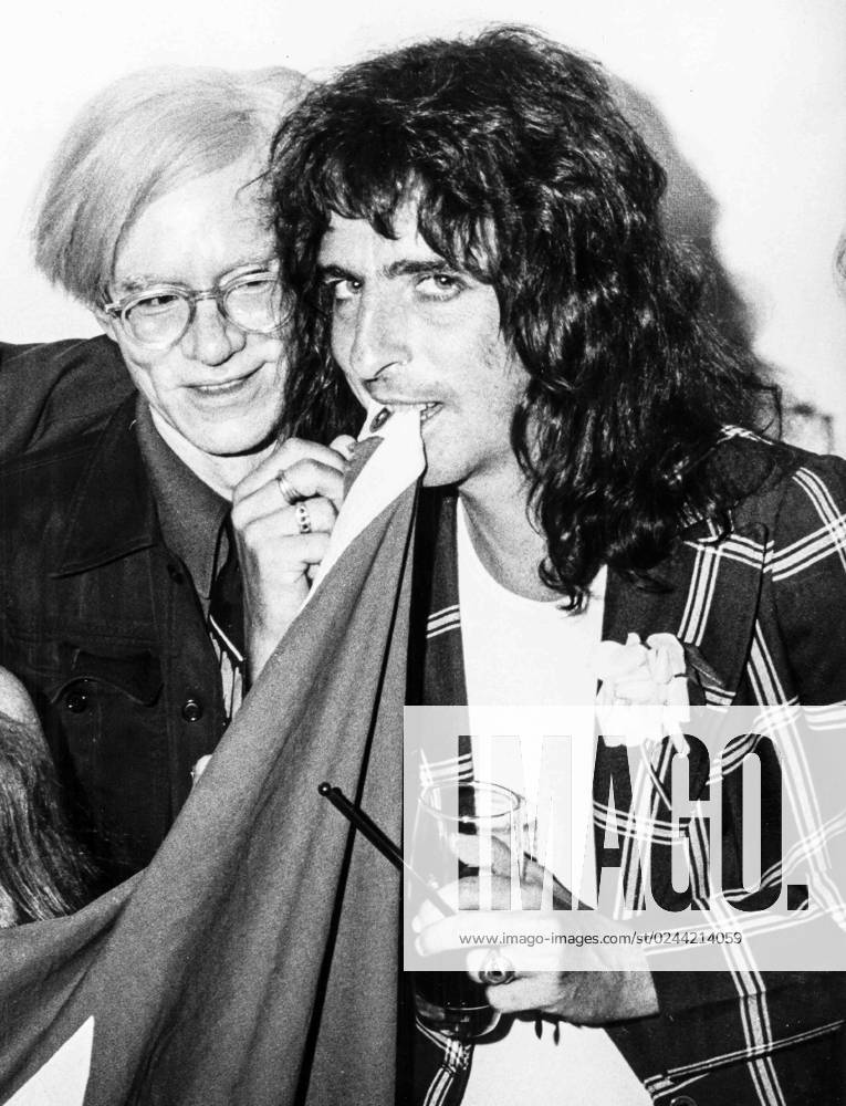 Alice Cooper and Andy Warhol. Alice Cooper and Andy Warhol, 70s.