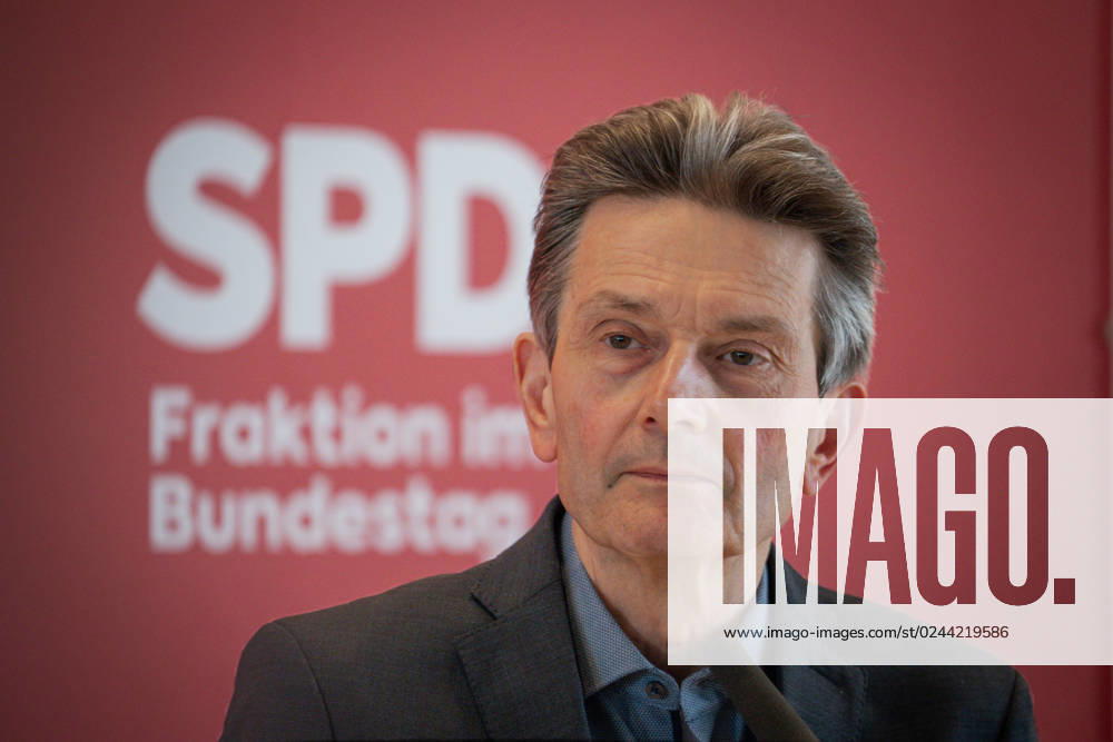 Statement of the SPD before the parliamentary group meeting Current, 18 04 2023, Berlin, Dr Rolf Muetzenich in the portrait with his statement in the run-up to the parliamentary group meeting of the German Bundestag of the SPD parliamentary group in the Reichstag building Berlin Berlin Germany