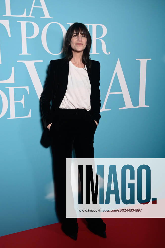 Photocall pour l avant premiere du film La Vie pour de Vrai en presence de : Charlotte Gainsbourg ( actrice ) - CELEBRITES : Avant premiere du film LA VIE POUR DE VRAI - Paris - 18 04 2023 FedericoPestellini Panoramic