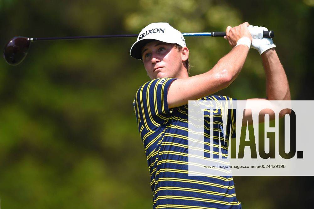 Smylie Kaufman tees off at hole number three during third round play at the Quicken Loans National at Congressional Country Club in Bethesda MD. PGA Golf Herren 2016: Quicken Loans National JUN 25 - ZUMAcjm_