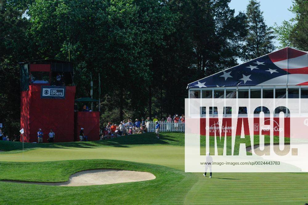 Rickie Fowler walks on to the seventeenth green during third round play at the Quicken Loans National at Congressional Country Club in Bethesda MD. PGA Golf Herren 2016: Quicken Loans National JUN 25 - ZUMAcjm_