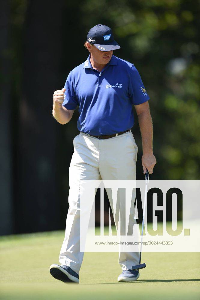 Ernie Els gives a fist pump after sinking his putt on hole number nine during third round play at the Quicken Loans National at Congressional Country Club in Bethesda MD. PGA Golf Herren 2016: Quicken Loans National JUN 25 - ZUMAcjm_
