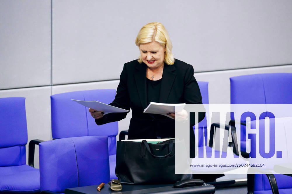 The Commissioner for the Armed Forces of the German Bundestag, Eva Hoegl, SPD, recorded in the plenary session of the Bundestag Berlin, 20 04 2023 Berlin Germany
