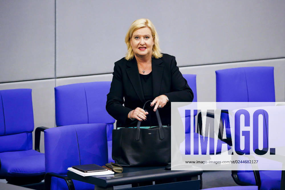 The Commissioner for the Armed Forces of the German Bundestag, Eva Hoegl, SPD, recorded in the plenary session of the Bundestag Berlin, 20 04 2023 Berlin Germany