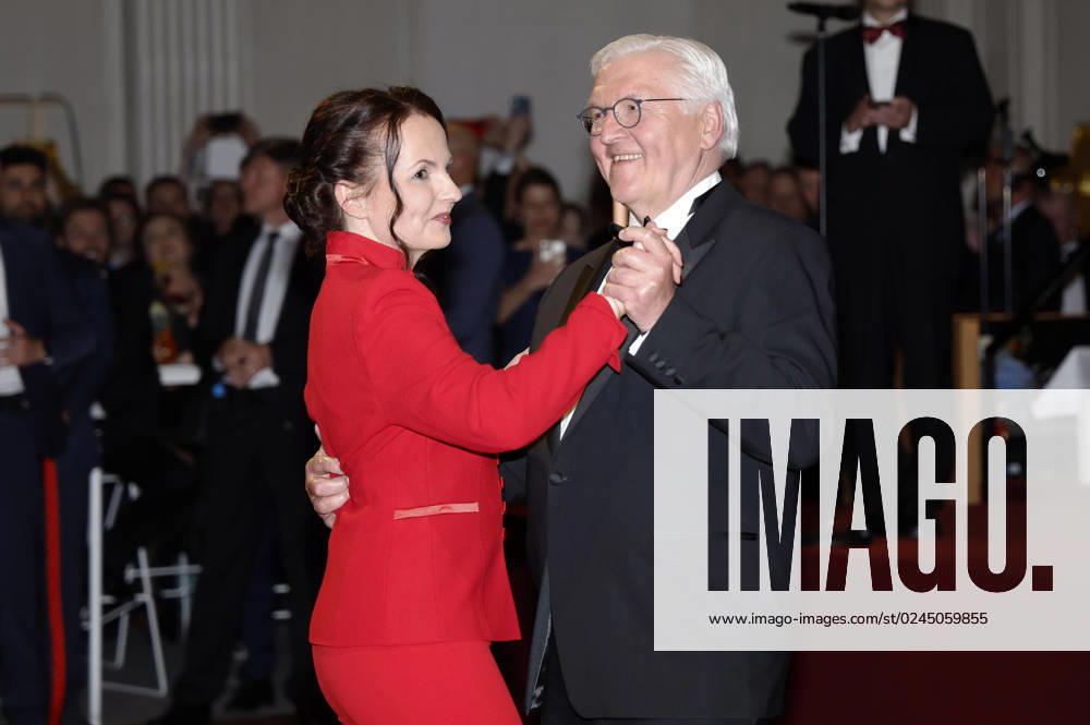 Regina Kramer and Frank Walter Steinmeier at the 70 Federal Press Ball 2023 at the Hotel Adlon Kempinski Berlin, 21 04 2023 Foto:xJ.xFuturexImage