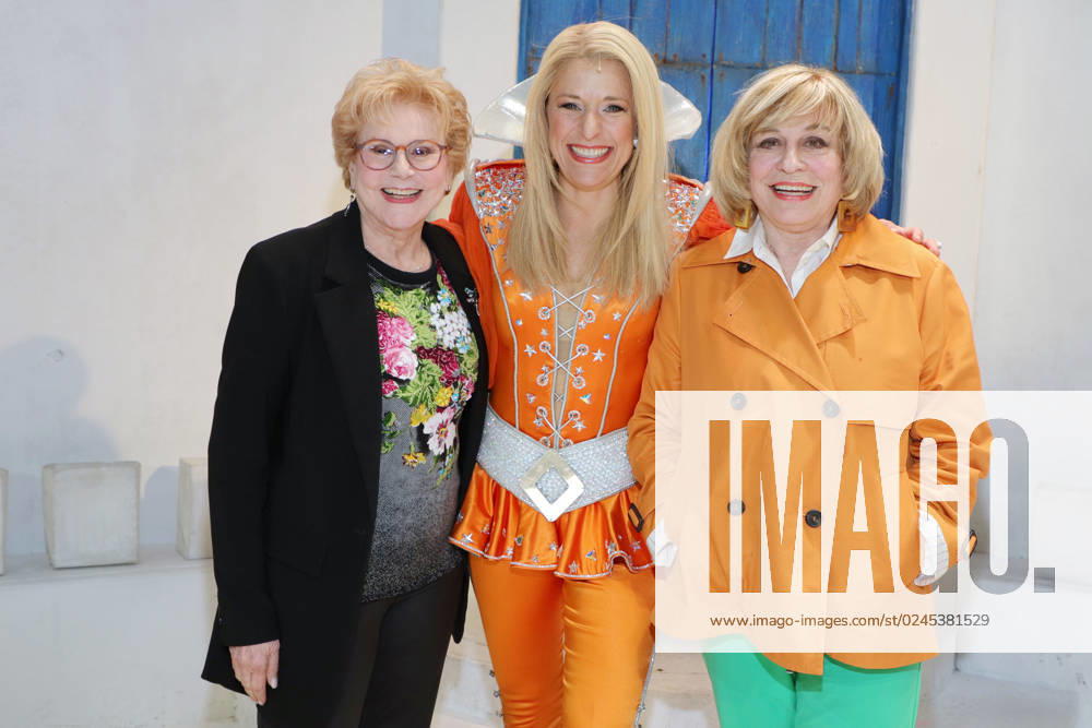 Peggy March, Stefanie Hertel, Mary Roos, visit of the musical Mamma Mia, Stage Theater Neue Flora Hamburg