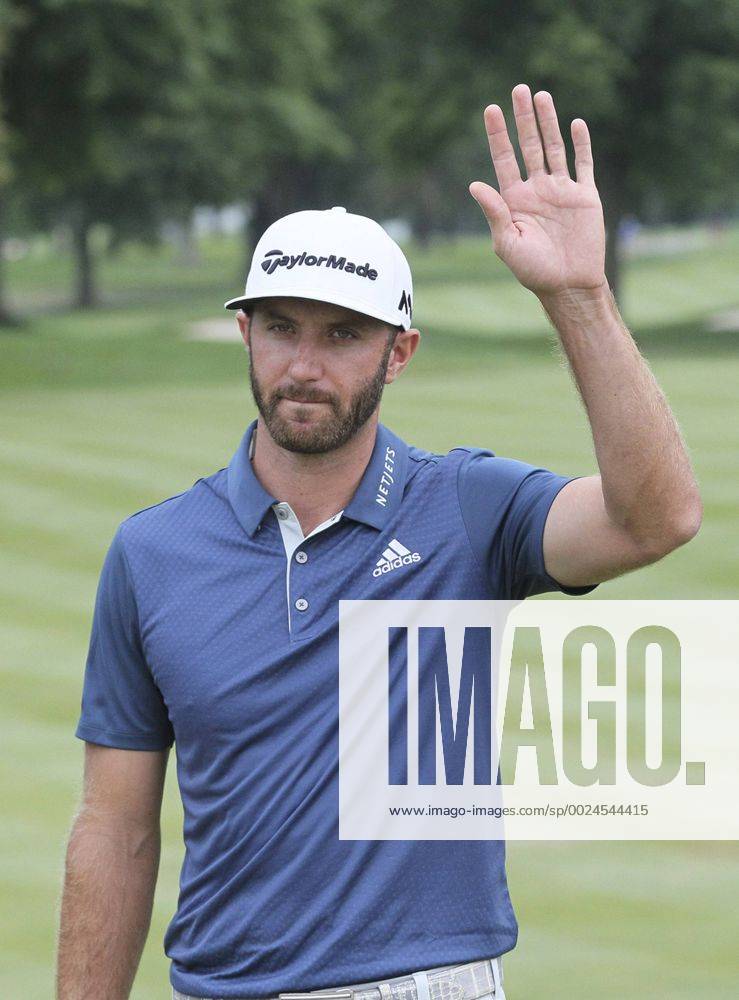 Akron, OH, USA - Dustin Johnson acknowledges applause after winning the Bridgestone Invitational golf tournament by a single stroke on Sunday, July 3, 2016, at Firestone Country Club in Akron, Ohio. Bridgestone Invitational - ZUMAm67_