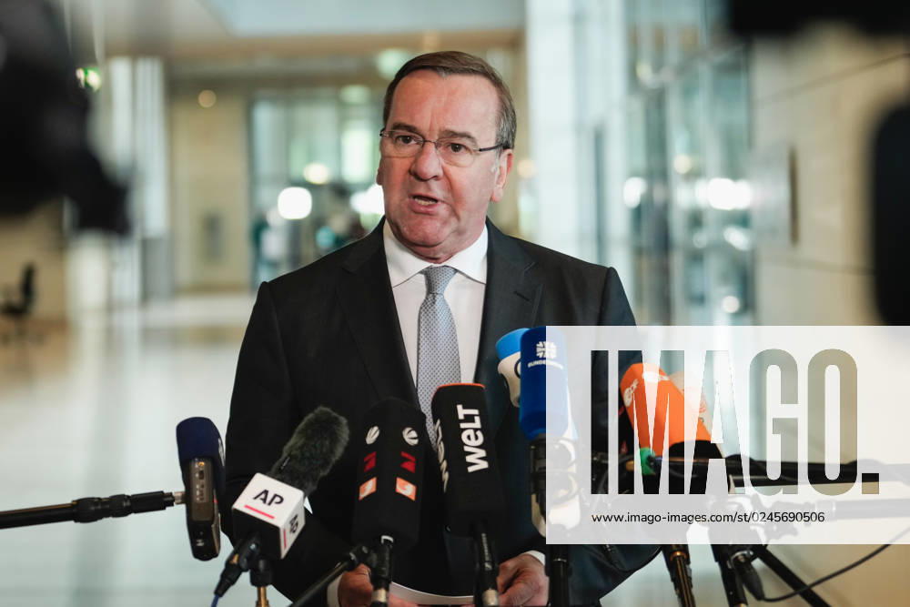 Press statement by Defense Minister Boris Pistorius on the subject of acceleration in the procurement process Current, 26 04 2023, Berlin, Defense Minister Boris Pistorius at the press statement on the subject of acceleration in the procurement process in the West lobby of the German Bundestag Berlin Berlin Germany